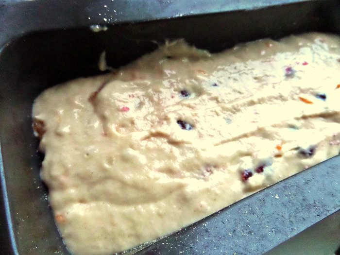 Кекс на сметане с мандаринами и клюквой