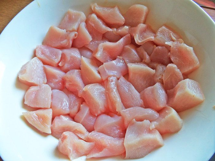 Закуска с курицей и сыром в тортилье