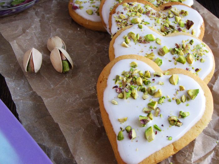 Лимонные сердечки с фисташками