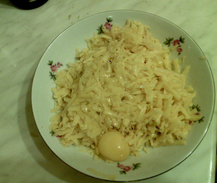 Картофельные драники с баклажанами