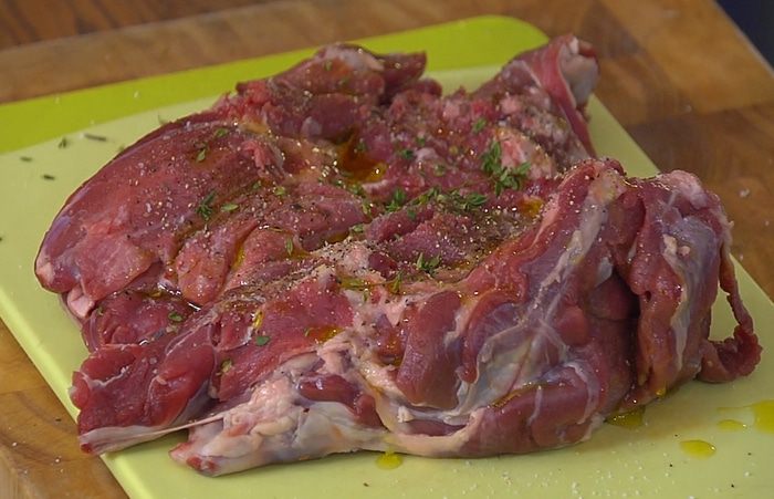 Ягнятина, томленная в сидре с овощами