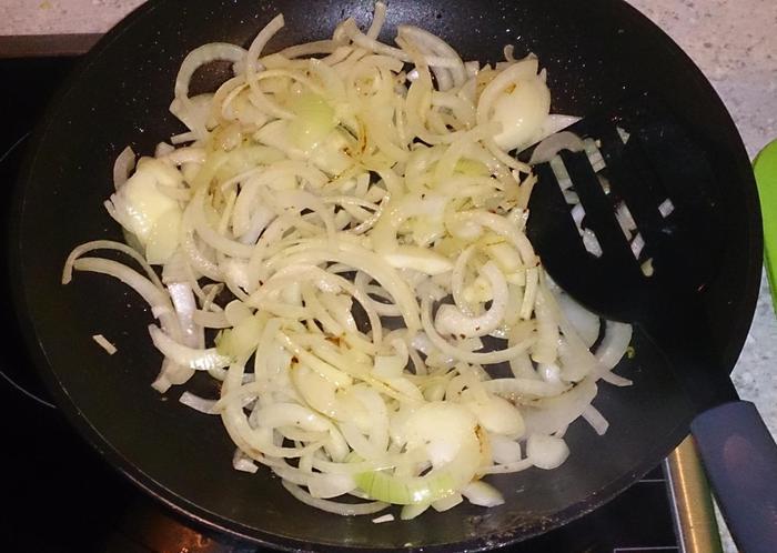 Бефстроганов (Boeuf Stroganoff)