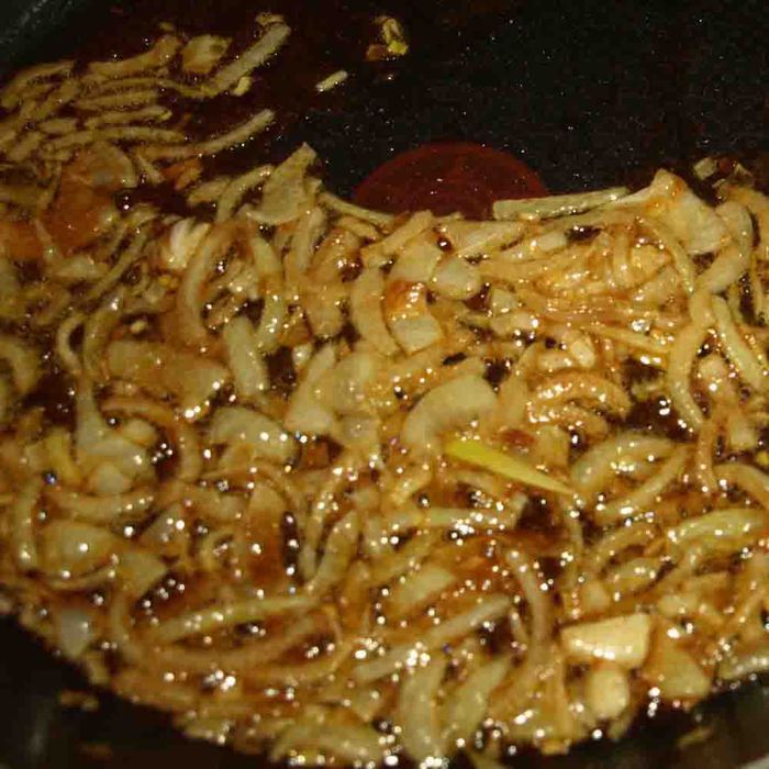 Салат из острой моркови с куриной грудкой и сладким перцем