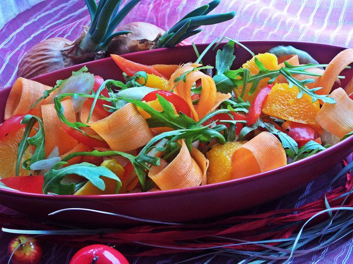Морковный салат с руколой