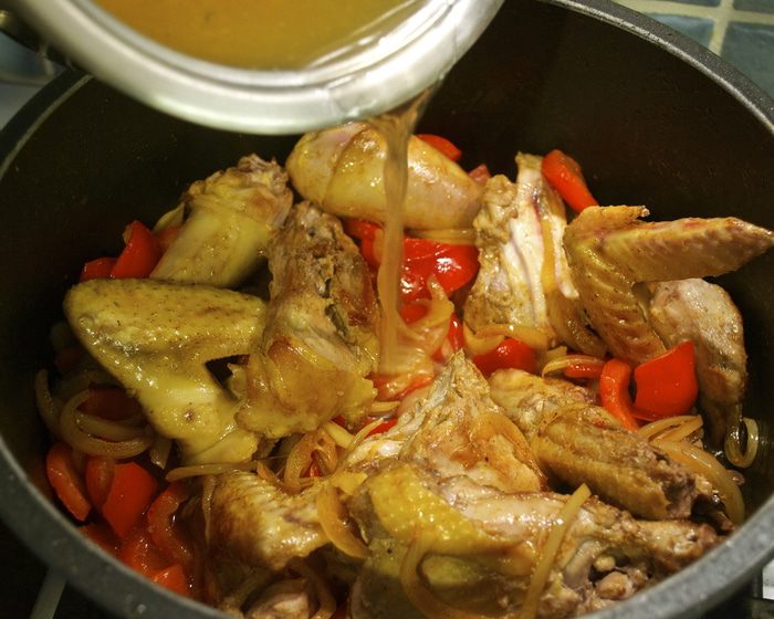 Куриная паприка с мини-клецками