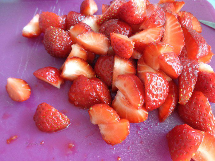 Клубнично-ванильный конфитюр с кремом из маршмеллоу