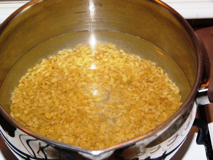 Сютляч из булгура (Bulgurlu sütlaç)