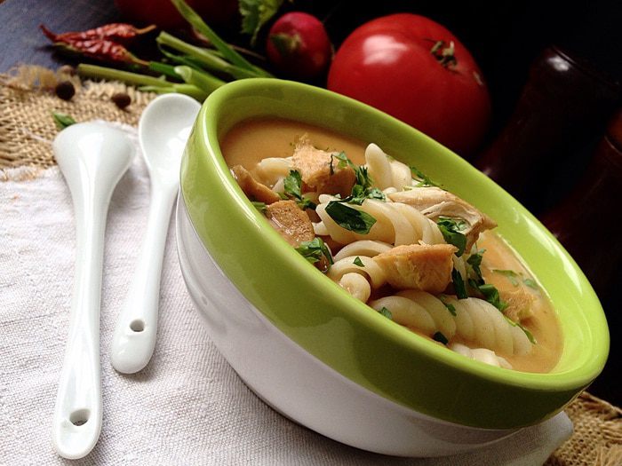 Куриный суп-пюре с макаронами
